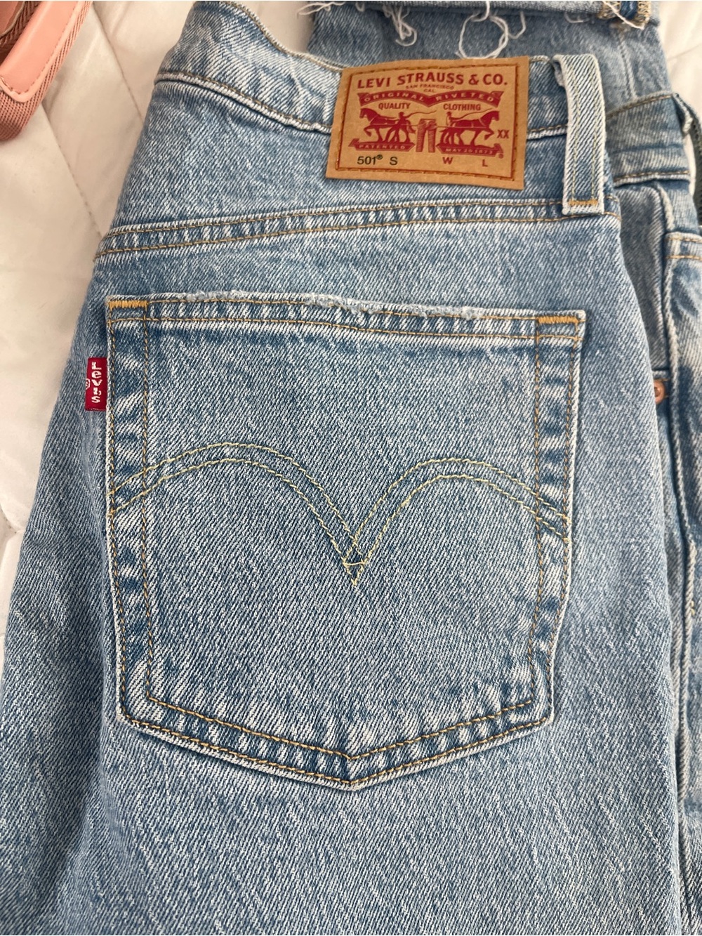 Levi’s 501 style jeans classic straight leg button fly